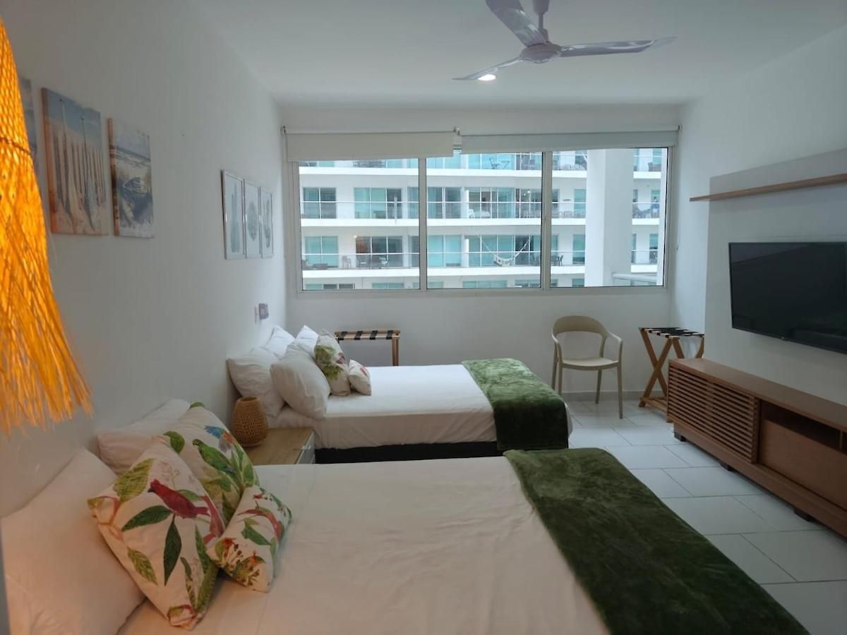 Apartamento Hermoso Frente A La Playa En Morros - *