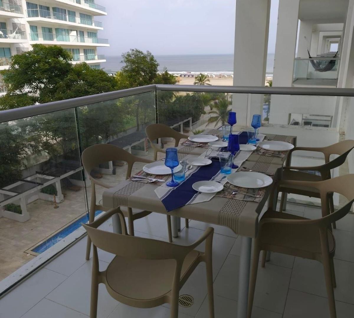 Hermoso Frente A La Playa En Morros -