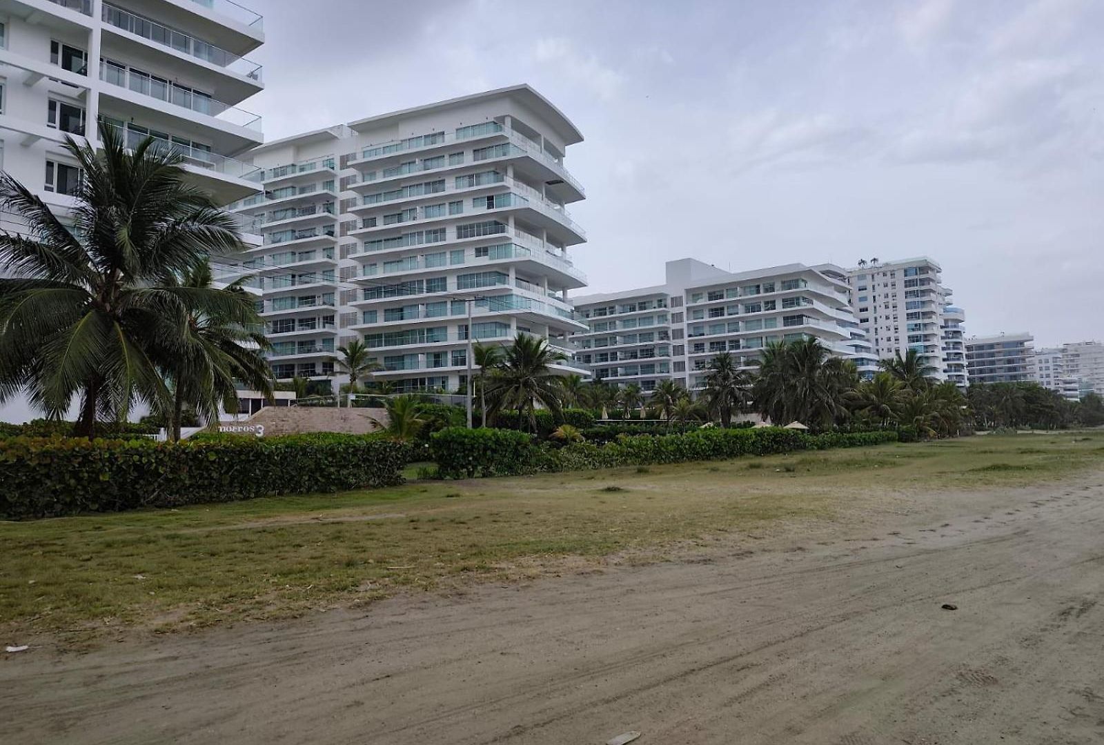 Hermoso Frente A La Playa En Morros - Apartamento *